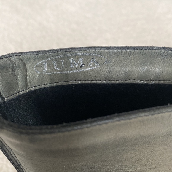 Boots - Picture 2 of 8